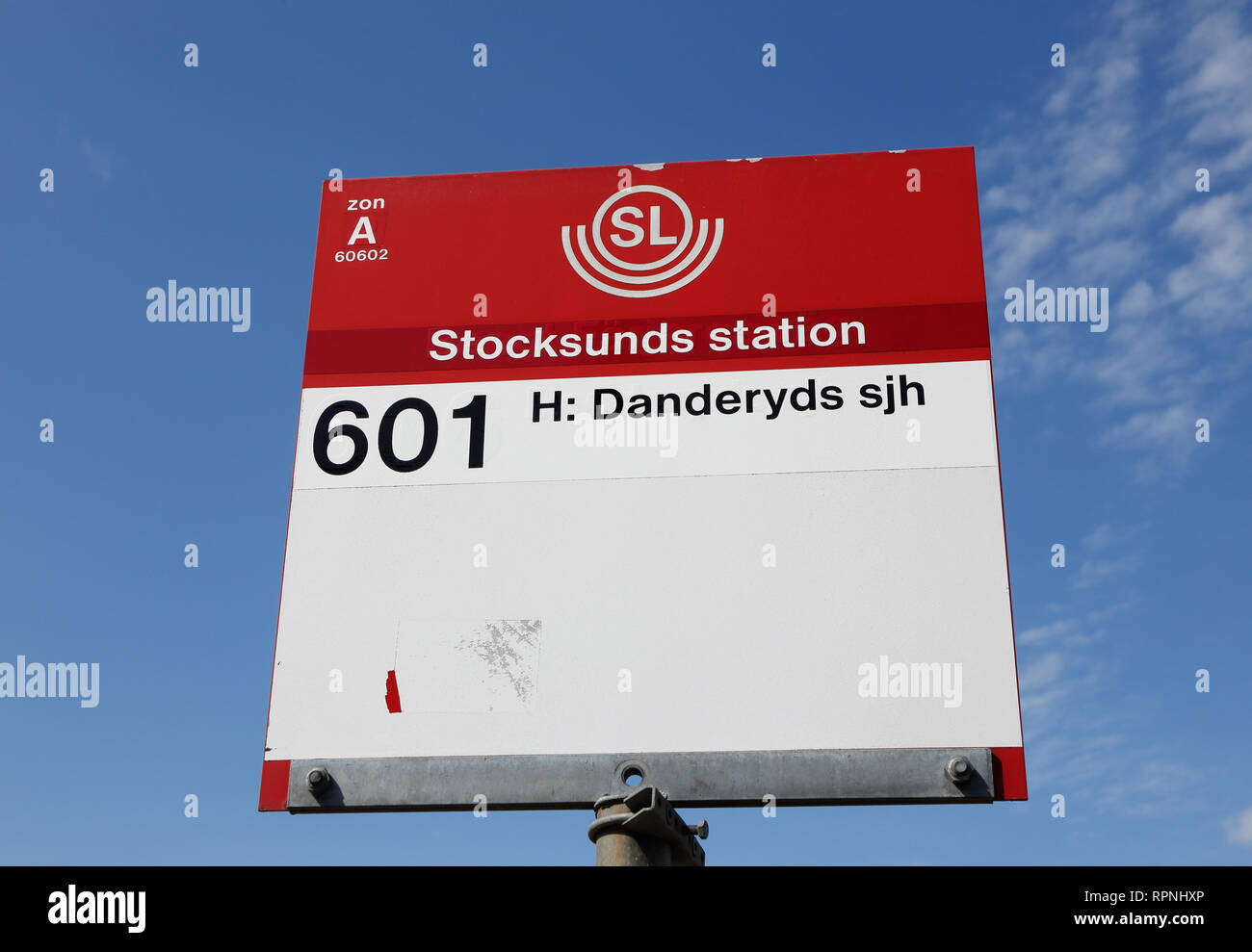 Stocksund, Schweden - 28. Juni 2016: In der Nähe der Bushaltestelle an Stocksund Station von SL betrieben und in Zeile 601.. Stockfoto