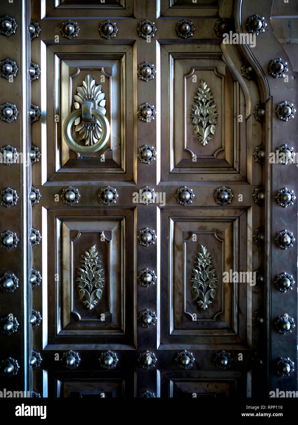 Details von Tür im Peacock Tor, City Palace, Jaipur, Rajasthan, Indien Stockfoto