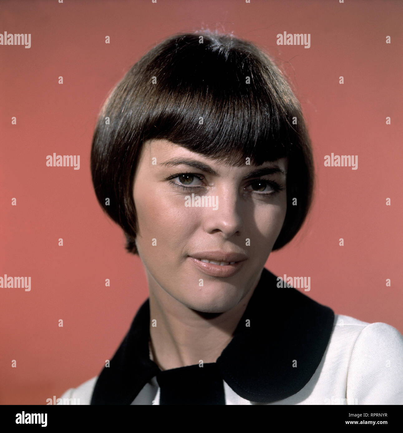 MIREILLE MATHIEU, Anfang 70er Jahre. Studioaufnahme/Grimm Stockfoto