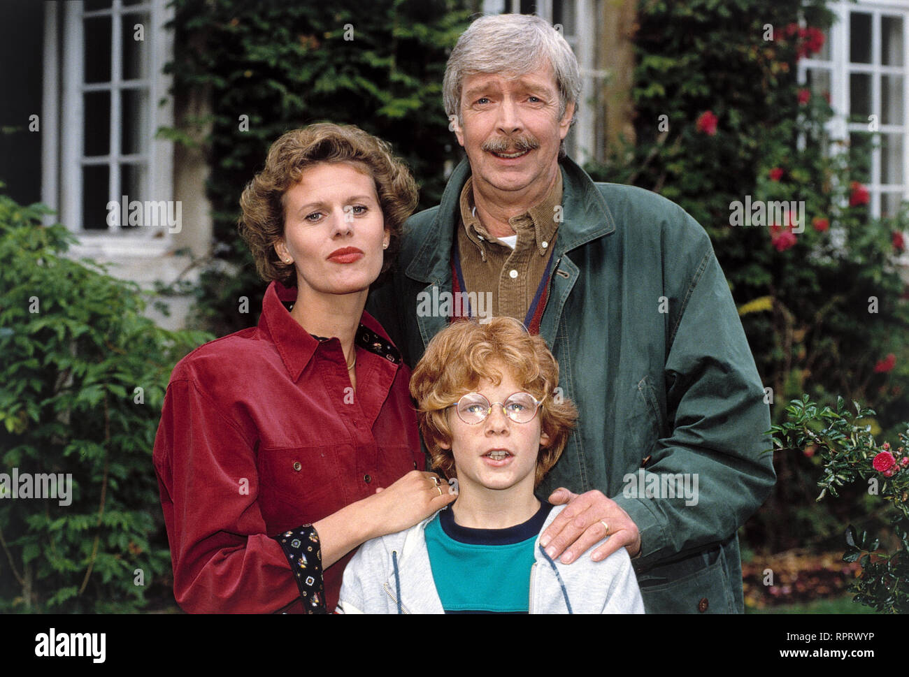 FRANKENBERG/Adele Landauer (Charlotte von Frankenberg), VOLKERT KRAEFT (Christian von Frankenberg), JULIAN HENNEK (Justus-von-Frankenberg) 38397#/Überschrift: FRANKENBERG Stockfoto