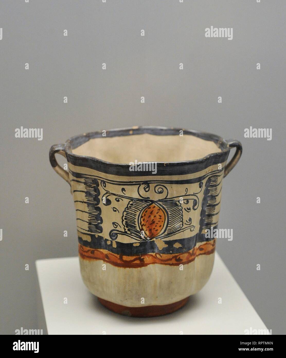 Vaso. Cerámica. Virreinato de la Nueva España (Siglo XVII). Tonalá (Guadalajara), México. Museo de América. Madrid. España. Stockfoto