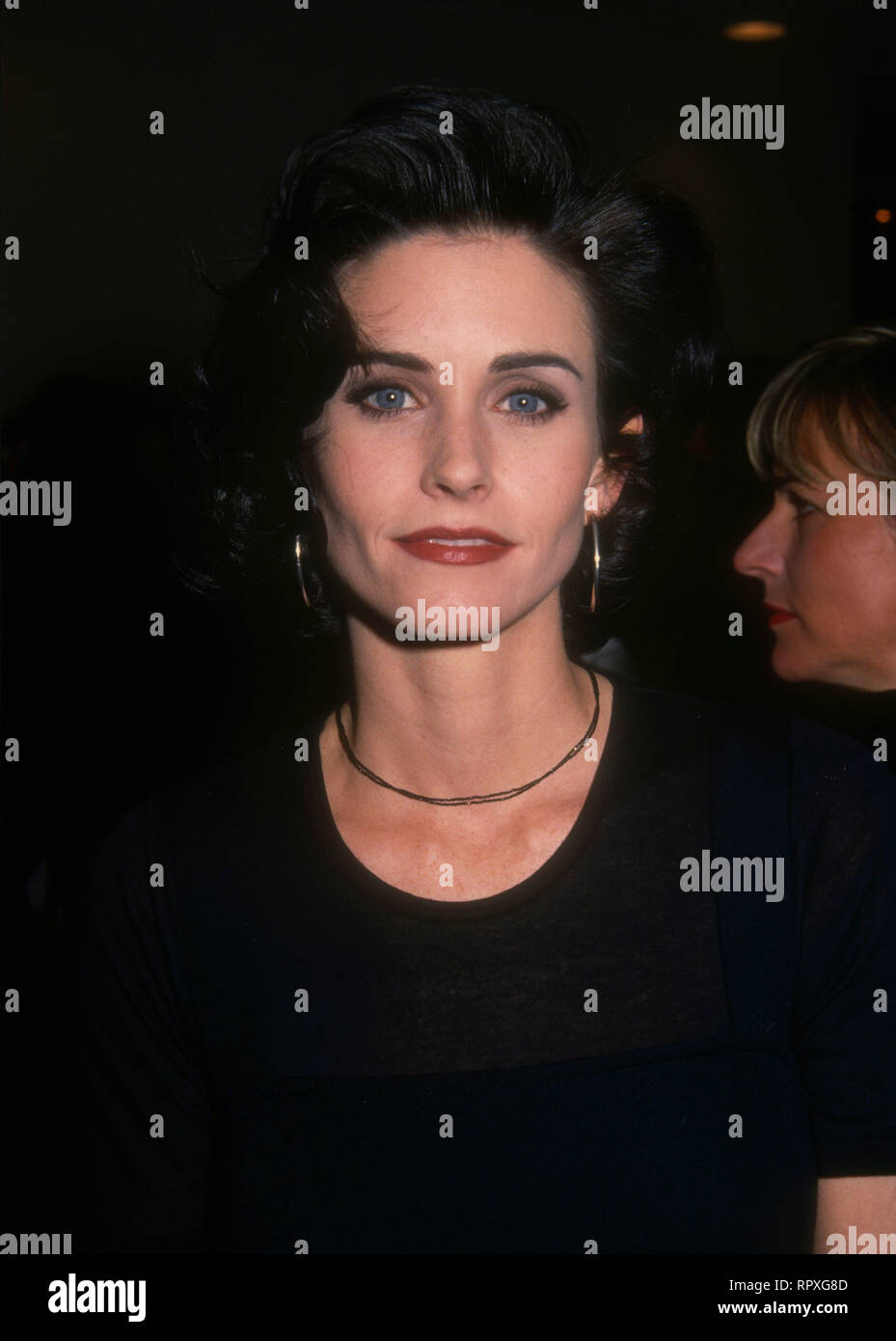 Westwood Ca 25 Januar Schauspielerin Courteney Cox Nimmt An Warner Bros Pictures Ace Ventura Pet Detective