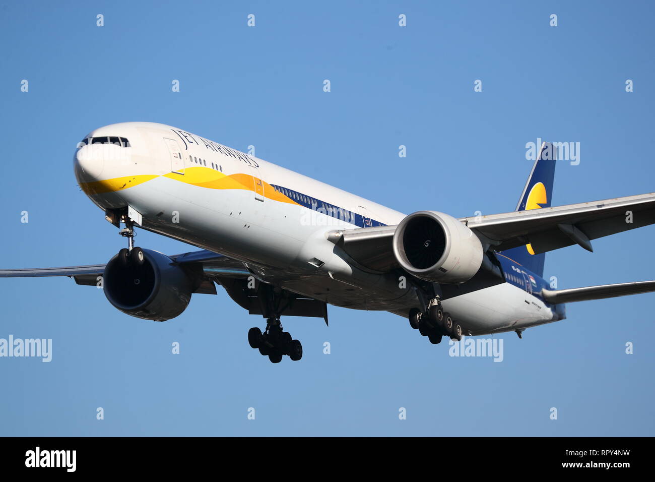 Jet Airways Boeing 777 VT - JEV Landung in London Heathrow Flughafen, Großbritannien Stockfoto