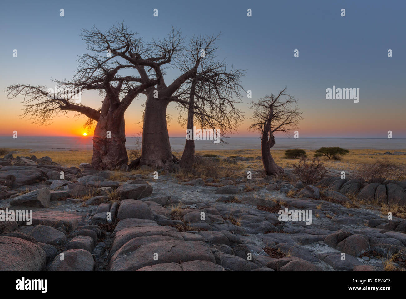 Sonnenaufgang an der Kubu Insel Stockfoto
