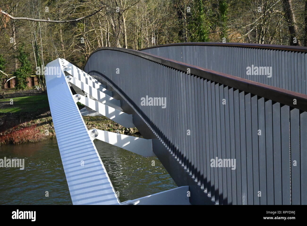 Neue Brücke über die Insel Raymill Maindenhead Stockfoto