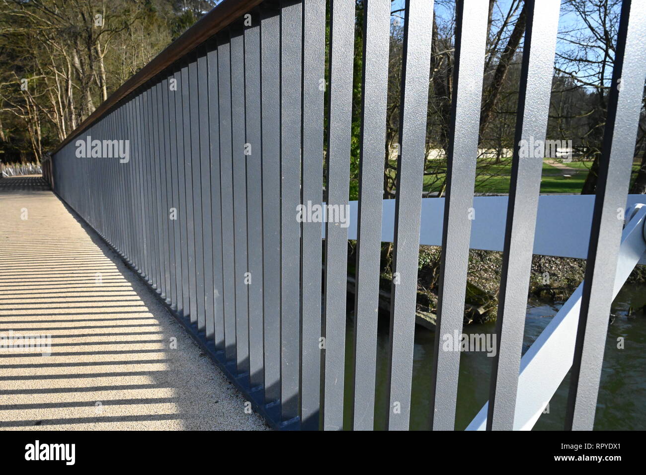 Neue Brücke über die Insel Raymill Maindenhead Stockfoto