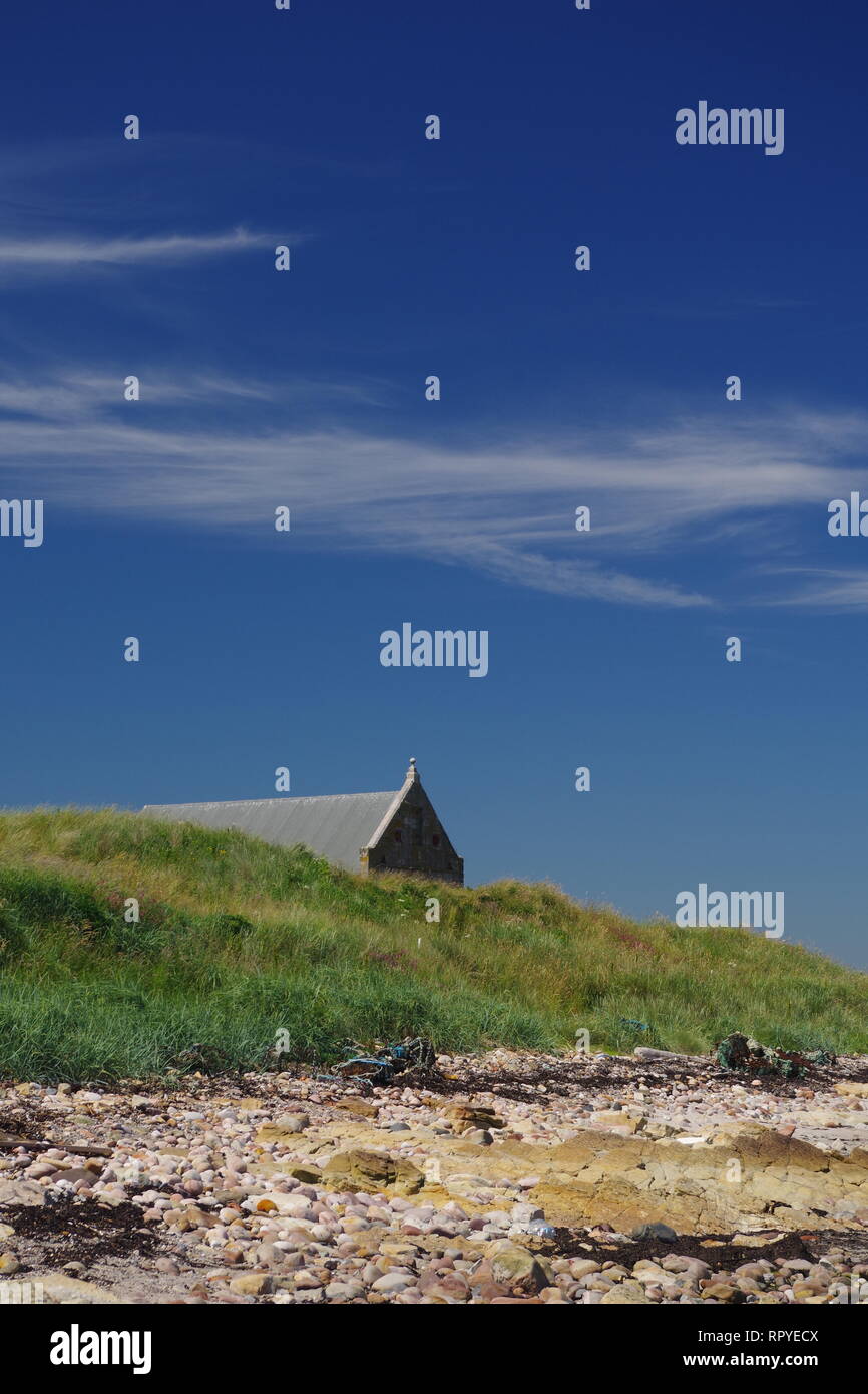 Crail Balcomie Sands Beach und Golf Gesellschaft an einem sonnigen Sommertag, Craighead, Fife, Schottland, Großbritannien. Stockfoto