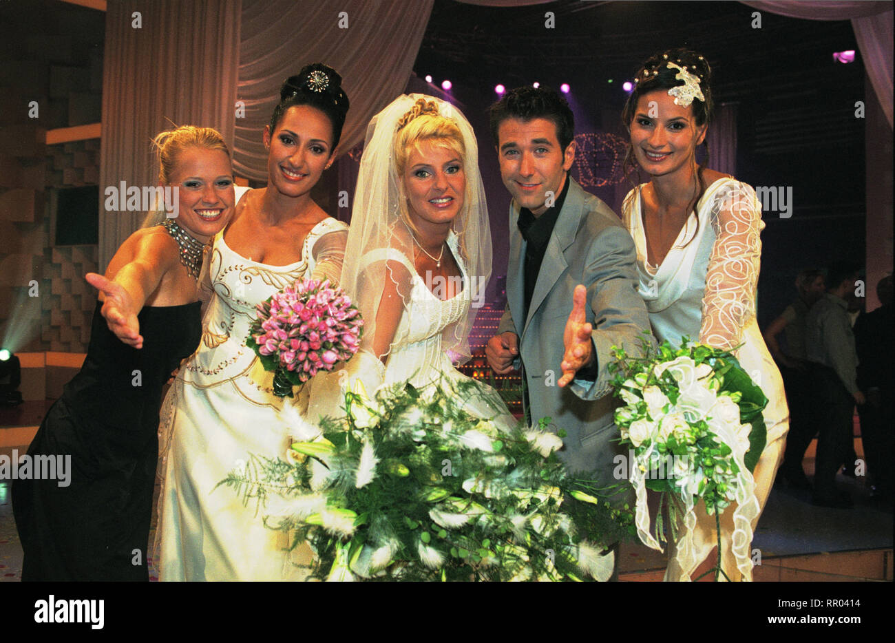 SAG JA! - HEUTE HEIRATEST DU/Moderatoren: NOVA MEIERHENRICH und Franklin mit den drei Bräuten Samia, Marion, Nicole/Überschrift: SAG JA Sterben! - HEUTE HEIRATEST DU Stockfoto