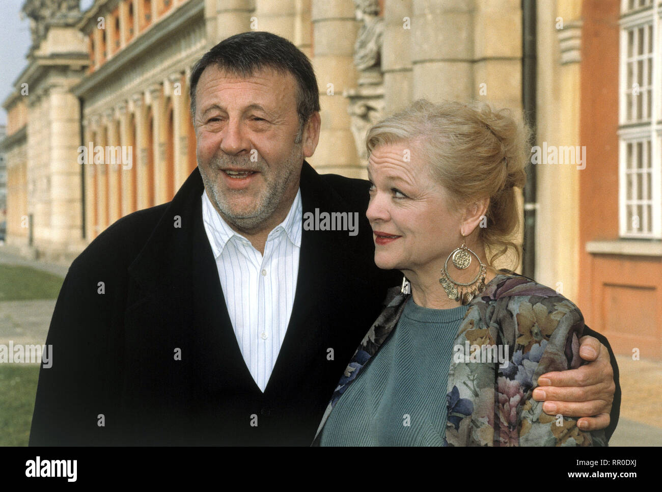 HERZSPRUNG/Herzsprung/D 1992/Helke Misselwitz/Szene mit Johannas Vater (Günter Lamprecht) und Elsa (EVA MARIA HAGEN) 37103/Szene - EDA COPYRIGHT/Überschrift: HERZSPRUNG/D 1992 Stockfoto