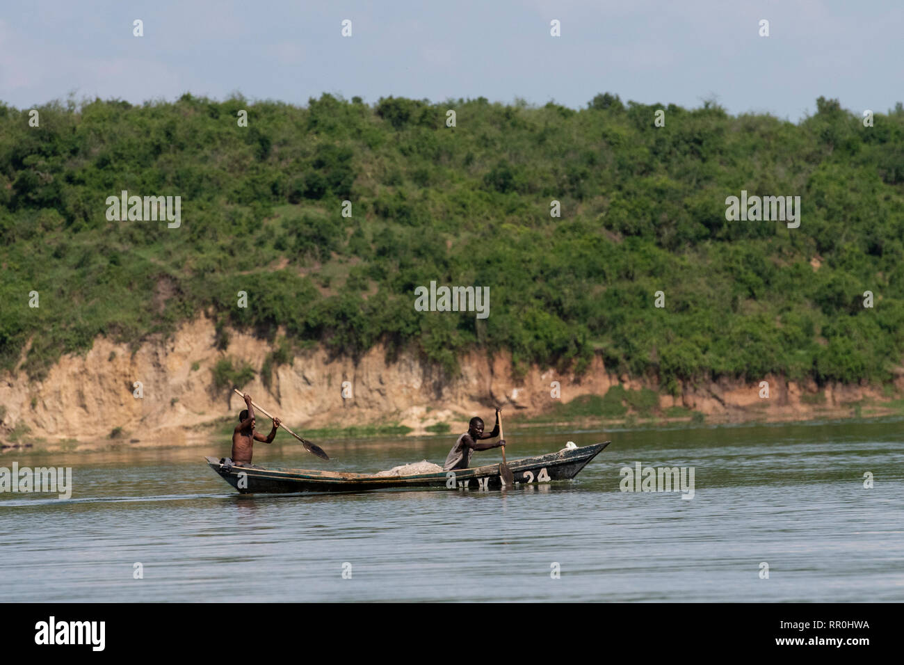 Fischer Kanufahren auf dem Kazinga Kanal, Queen Elizabeth NP, Uganda Stockfoto