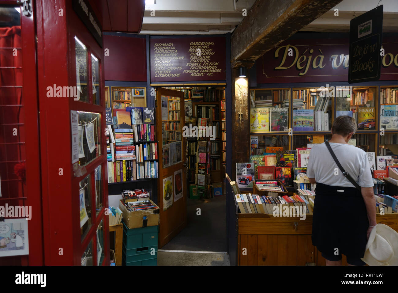 Deja Vu Antiquariat, Salamanca, Hobart, Tasmanien, Australien. Keine PR oder MR. Stockfoto