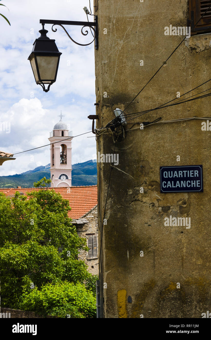 Quartier Calance, Kirche der Verkündigung Glockenturm, Corte, Korsika, Frankreich Stockfoto