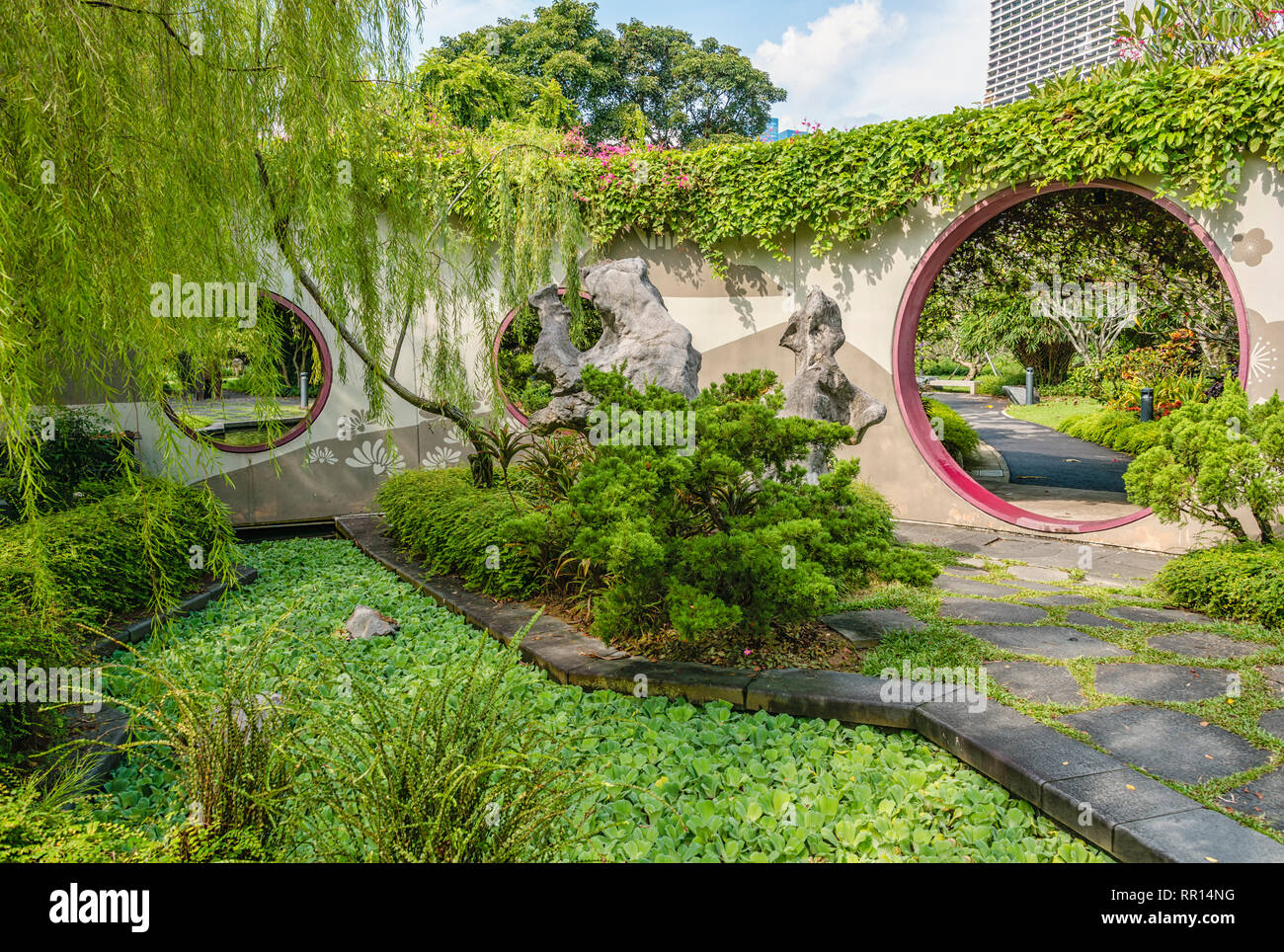 Der Chinesische Garten In Garten Durch Die Bucht Singapur