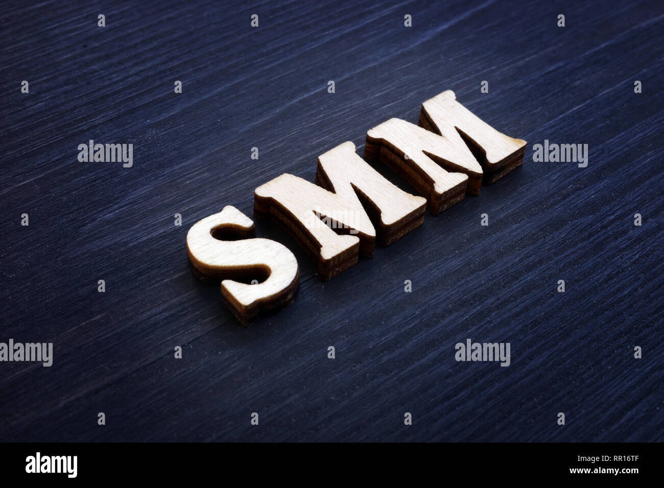 Abkürzung SMM Social Media Marketing von Holz- briefe. Stockfoto