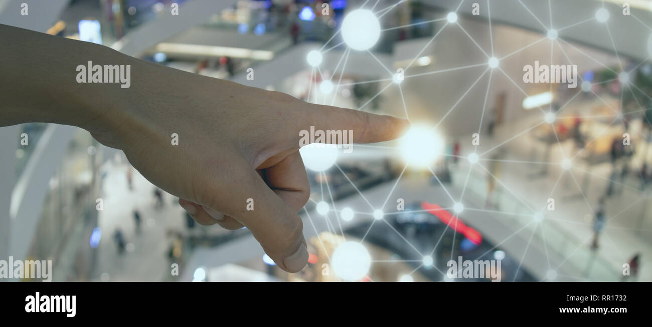 Die AR Markt entwickelt sich weiter, und die meisten Unternehmen konzentrierte sich vor allem auf Enterprise use cases, die realen Gewinne für Unternehmen, die ich Stockfoto