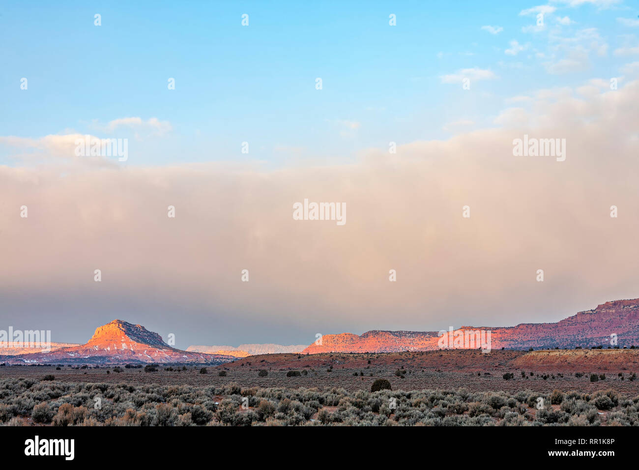 Morgen Licht auf die Buttes Stockfoto
