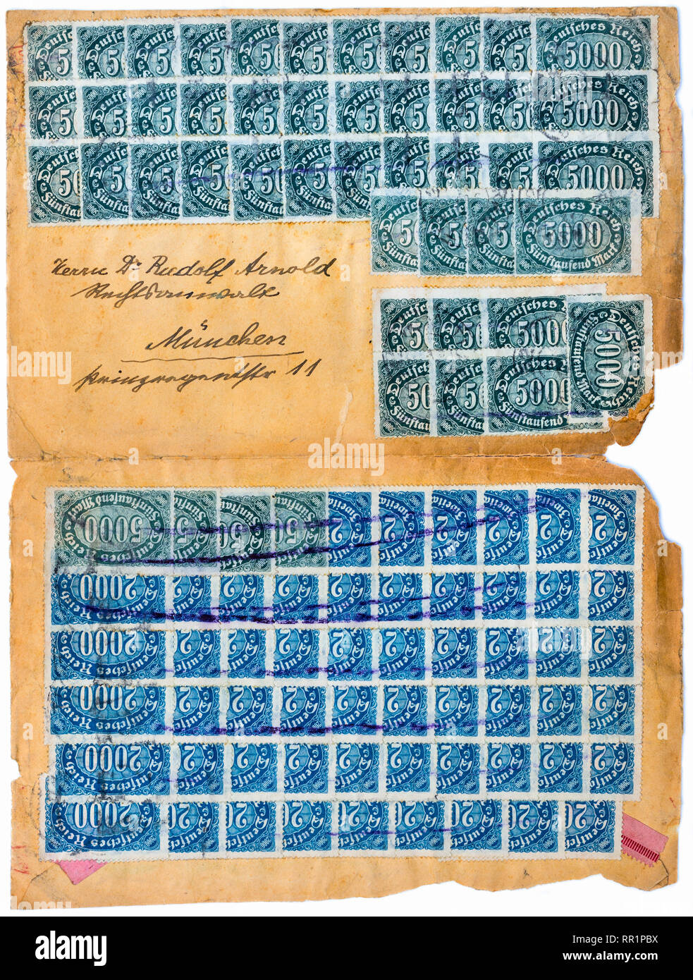 Mehrere Briefmarken erforderlich für 10 Millionen Mark für die Briefe bei  der Deutschen hyper-Inflation im Jahr 1923 Stockfotografie - Alamy