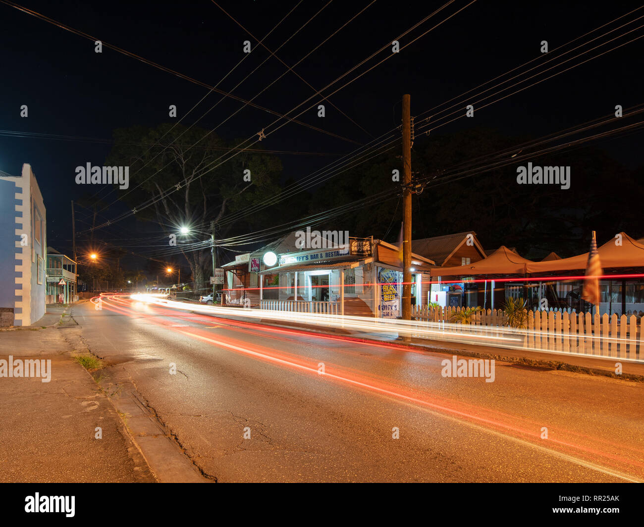 Hier mal einen Schuß in schönen Barbados. Dieses ist der Coffey Bar und auf der Straße beobachten. Stockfoto