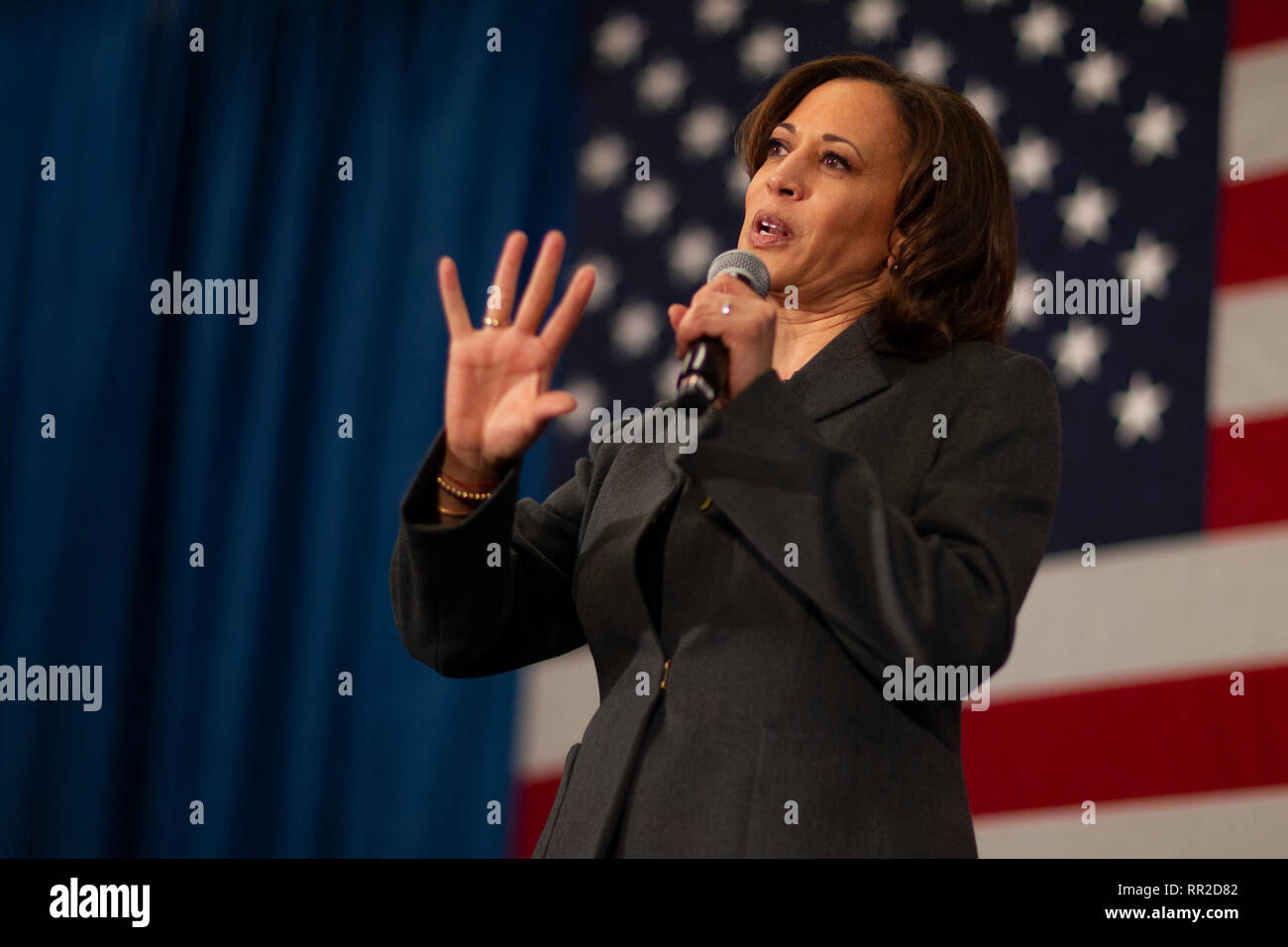 Ankeny, Iowa, USA. 23. Februar, 2019. Der US-Senator Kamala Harris spricht während einer Rathaus Kampagne Fall an die FFA Enrichment Center auf dem Campus der Des Moines Area Community College (DMACC) in Ankeny, Iowa, USA. Sen Harris, einen demokratischen Präsidentschaftskandidaten für die Wahlen 2020, wirbt in Iowa vor der ersten-in-der-Nation caucuses. J. Alex Cooney/Alamy leben Nachrichten Stockfoto