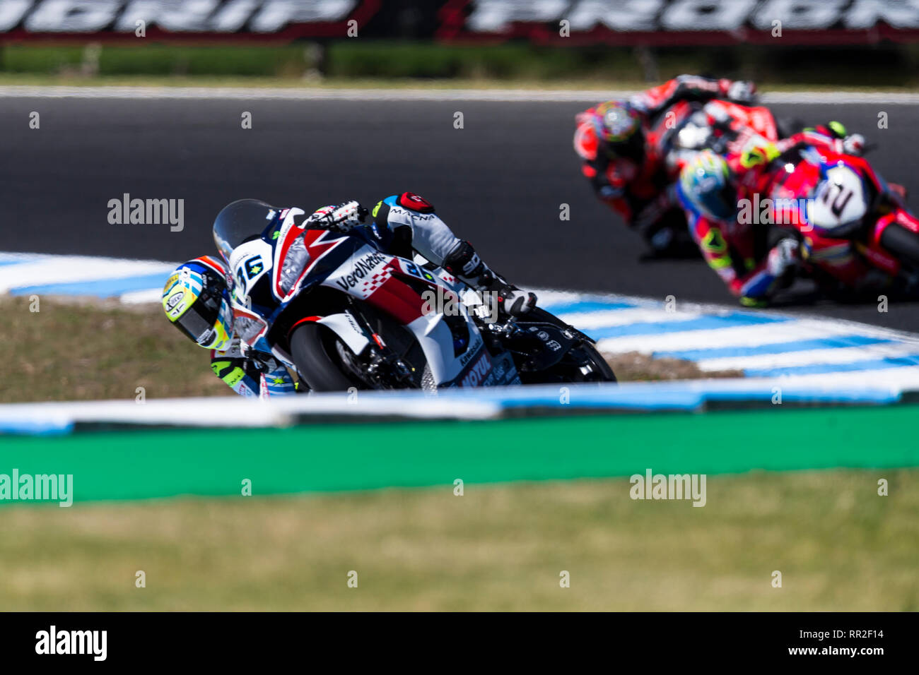 Phillip Island, Australien. 24 Feb, 2019. World Superbikes Meisterschaft, Race Day; Leandro Mercado, Leon Camier während der superpole Rennen Credit: Aktion plus Sport/Alamy leben Nachrichten Stockfoto