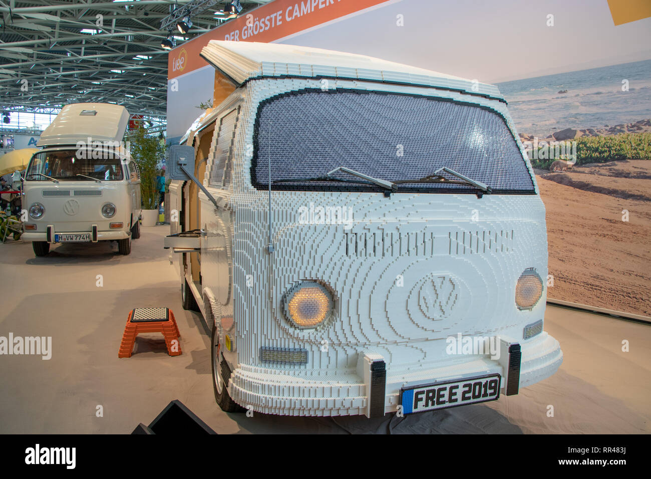 Weltrekord in voller Größe VW Wohnmobil aus Lego, an der Freien Weltrekord in voller Größe VW Wohnmobil aus Lego, an der Freien