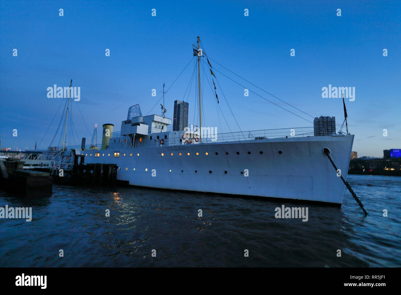 HMS Wellington günstig auf der Themse, London, England, Großbritannien Stockfoto