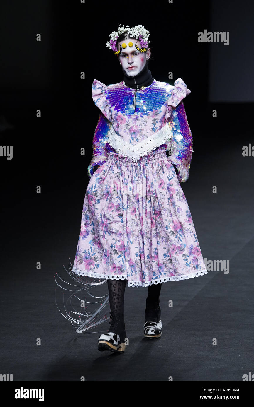 Modelle auf dem Laufsteg während der Anel Yaos fashion show am EGO Mercedes Benz Fashion Week bietet: MODELL Wo: Madrid, Spanien Wann: 24 Jan 2019 Credit: Oscar Gonzalez/WENN.com Stockfoto