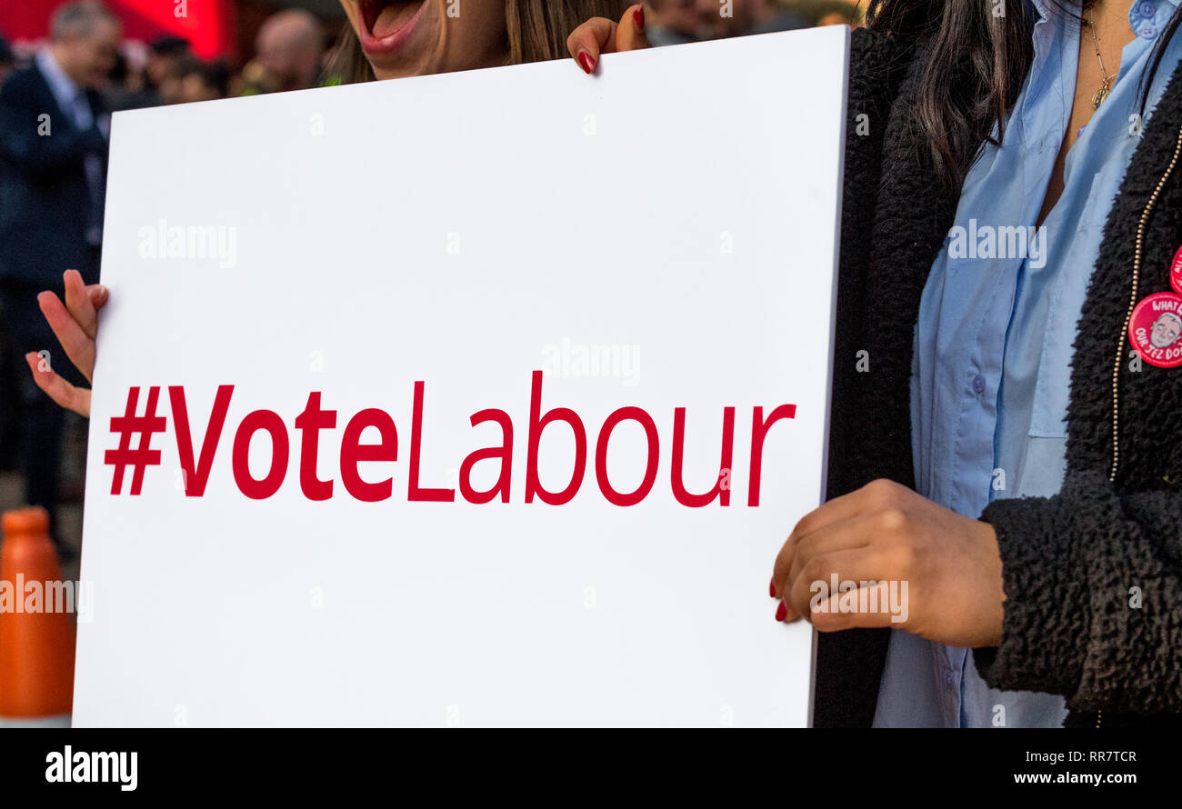 Britische Labour Party Banner und Slogans. Stockfoto