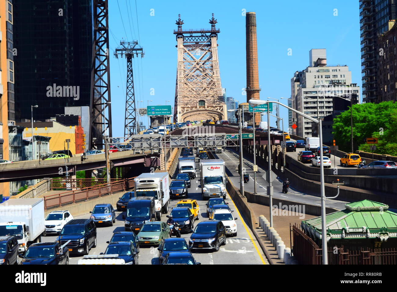 Manhattan - Queensborough Bridge Eingang Verkehr Stockfoto