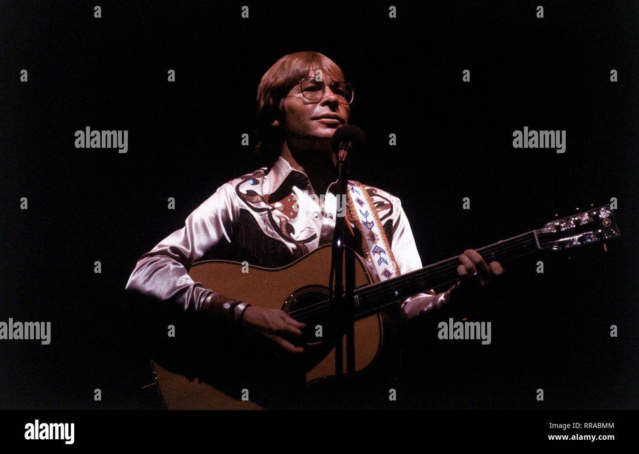 JOHN DENVER/John Denver, Country Sänger, 80 er/Überschrift: JOHN DENVER Stockfoto