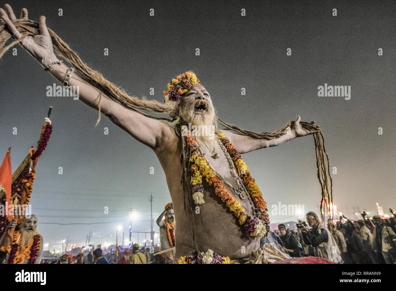 Allahabad, Indien. 24. Feb 2019. Momente der Kumbh Mela 2019 in Allahabad, Indien - die Kumbh Mela, allgemein als die größte Versammlung der Pilger in der Welt, ist ein sehr wichtiges Ereignis für den Hinduismus. Credit: Wirklich Easy Star/Alamy leben Nachrichten Stockfoto