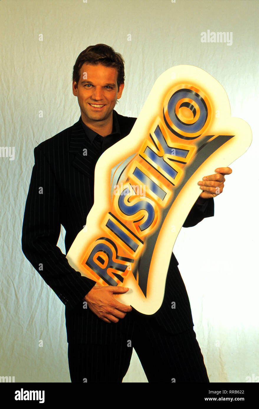 Ein temporeiches Quiz für Jung und Alt, für große und kleine Freizeitexperten, sterben zu Human Wissensgebieten oder Hobbys befragt werden. Sei es Al Bundy oder Zulu. Präsentiert von: KAI BÖCKING aka. 100. Sendung: Wissensquiz mit Kai BÜcking/Überschrift: RISIKO Stockfoto