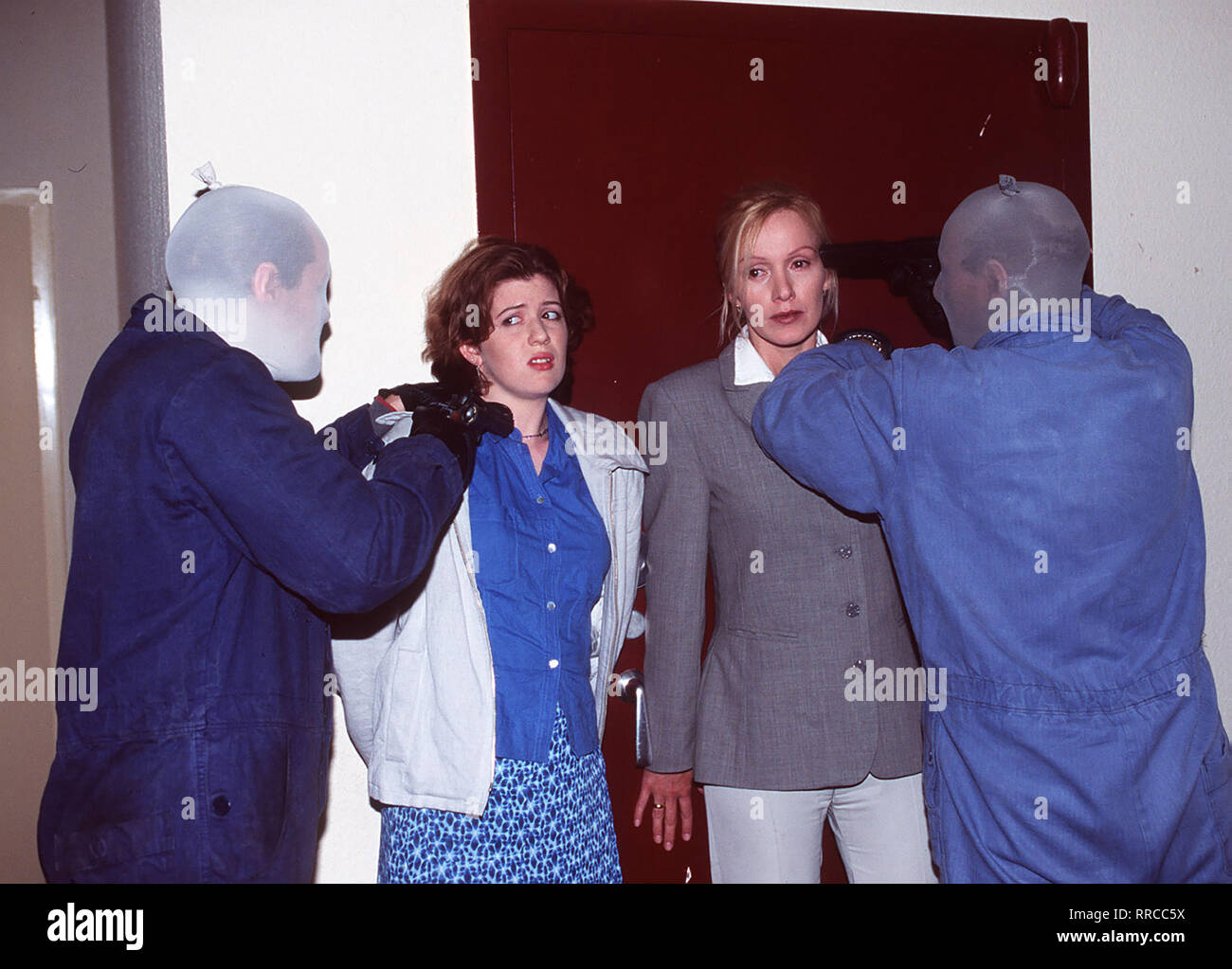 "Ein großes Ding" wollen zwei Vorstadtganoven Lichtblick im Leben drehen - eine Bank ausrauben. Es wird ein großes Ding - aber anders, als sie es sich dachten... JÜRGEN VOGEL - Ulrich Raffcyk FIONA COORS - Kirstin Bauer Katja Flint - Anna Klages Richy Müller, Hans Georg Pauler Regie: Bernd Schadewald/Überschrift: EIN GROSSES DING (1) Stockfoto