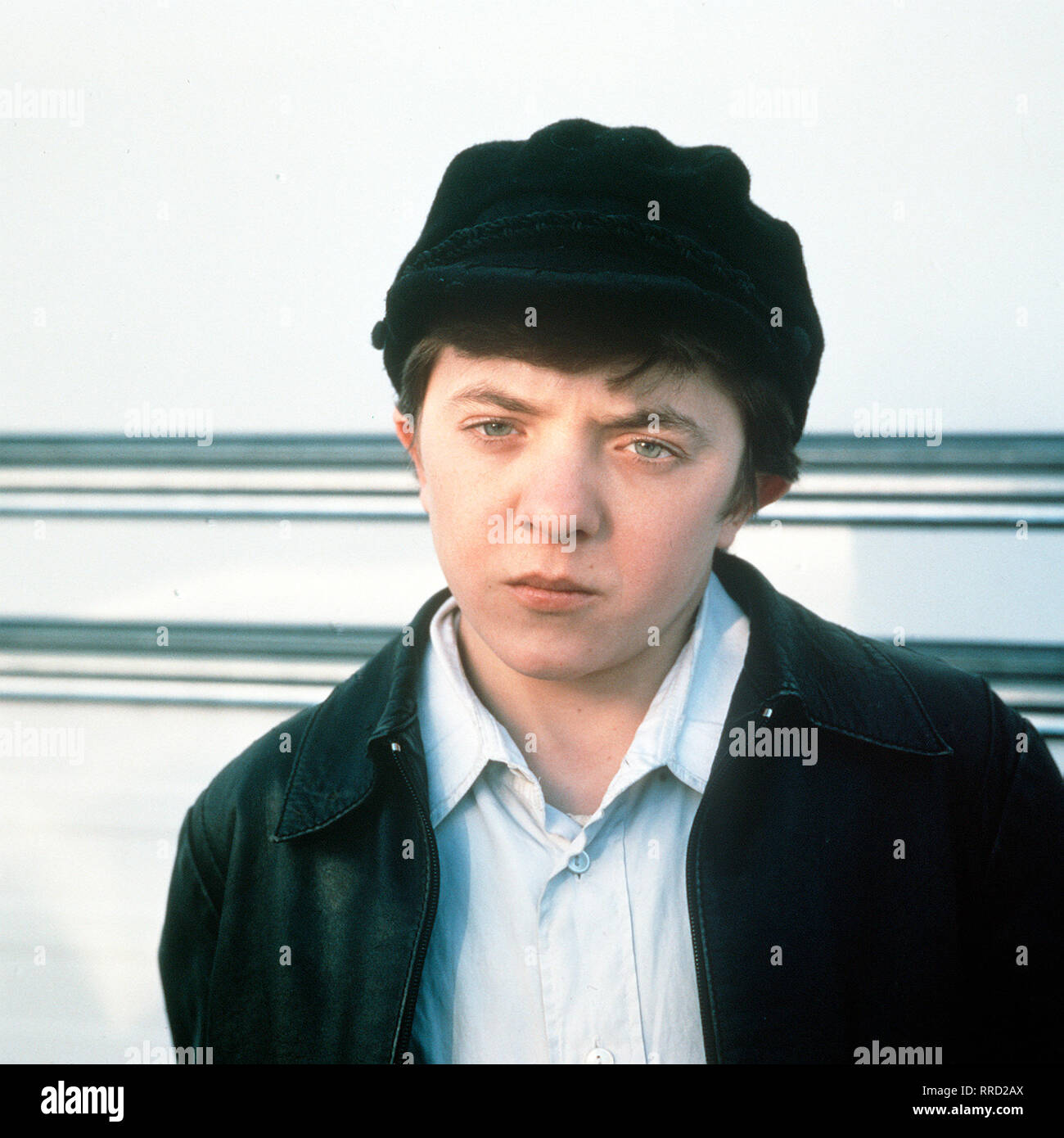 DERRICK/Wer erschoss Asmy? /D 1985 - Jürgen Goslar/Wer erschoss Asmy, den stadtbekannten Playboy? Vor diesem Rätsel stehen Inspektor Oberinspektor Derrick und Klein. Im Bild: DAVID BENNENT (als Heinz Weik). /31363/, 28 DFADerric2/Überschrift: DERRICK/BRD 1985 Stockfoto