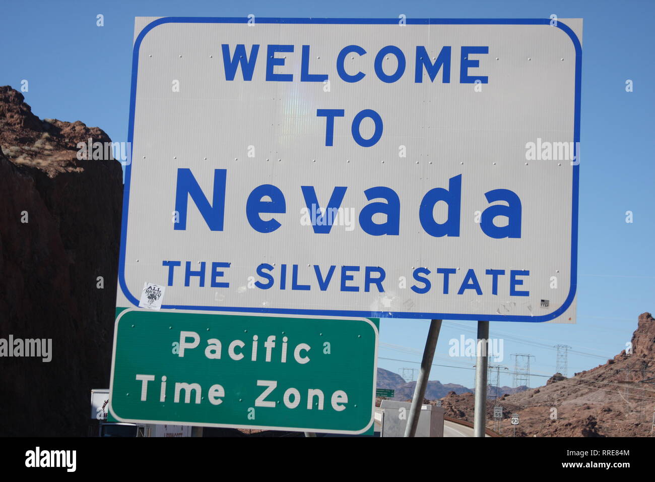 „Welcome to Nevada“-Schild an der Mike O'Callaghan-Pat Tillman Memorial Bridge. Nevada, USA. Stockfoto