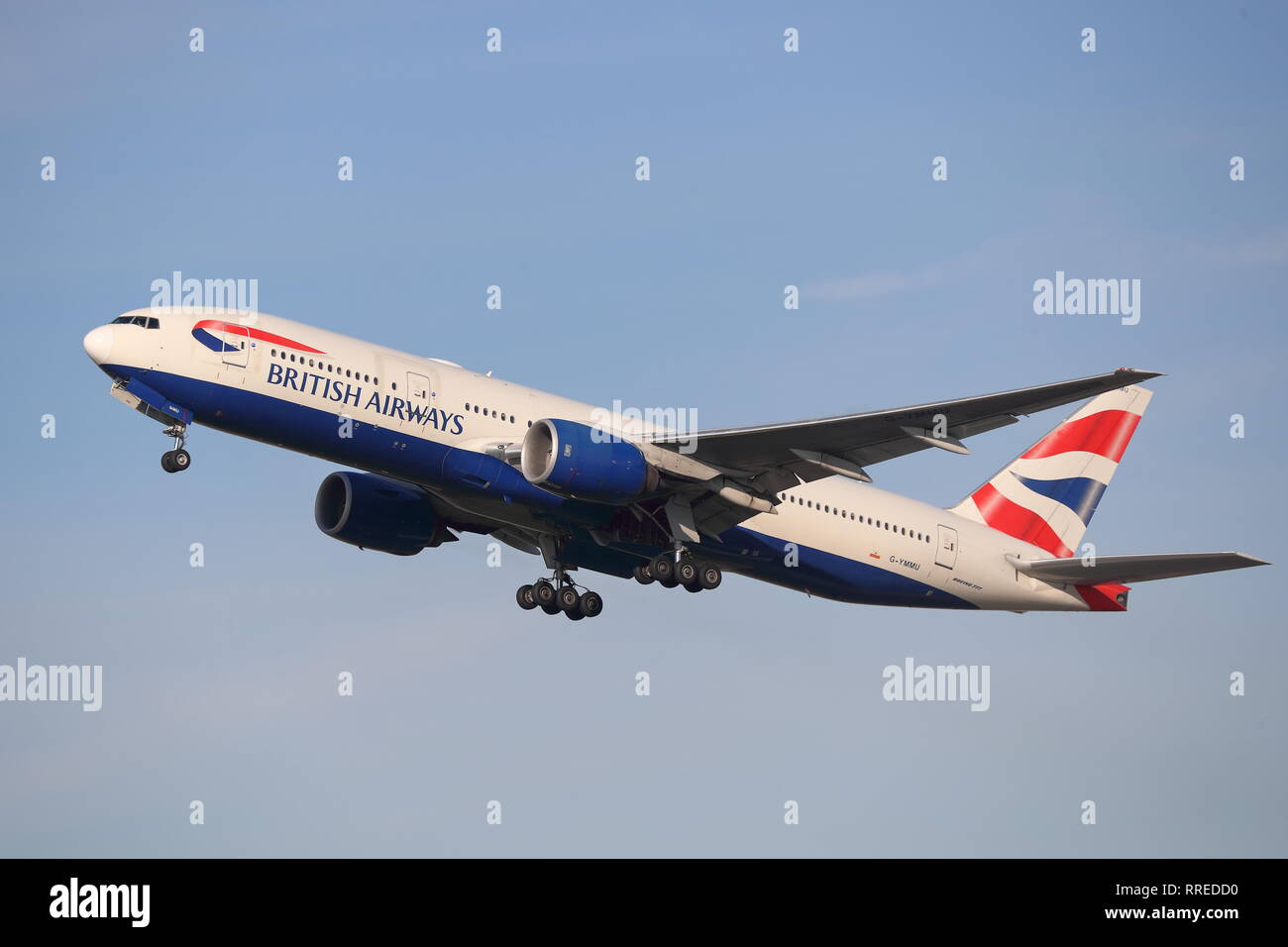 British Airways Boeing 777 G-YMMU vom London Heathrow Flughafen, Großbritannien Stockfoto