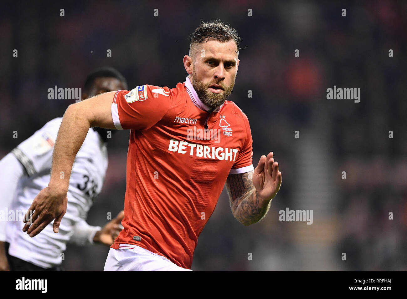 Nottingham, UK. 25 Feb, 2019. Daryl Murphy (9) von Nottingham Forest während der Sky Bet Championship Match zwischen Nottingham Forest und Derby County an der Stadt Boden, Nottingham am Montag, 25. Februar 2019. (Credit: Jon Hobley | MI Nachrichten) Credit: MI Nachrichten & Sport/Alamy leben Nachrichten Stockfoto