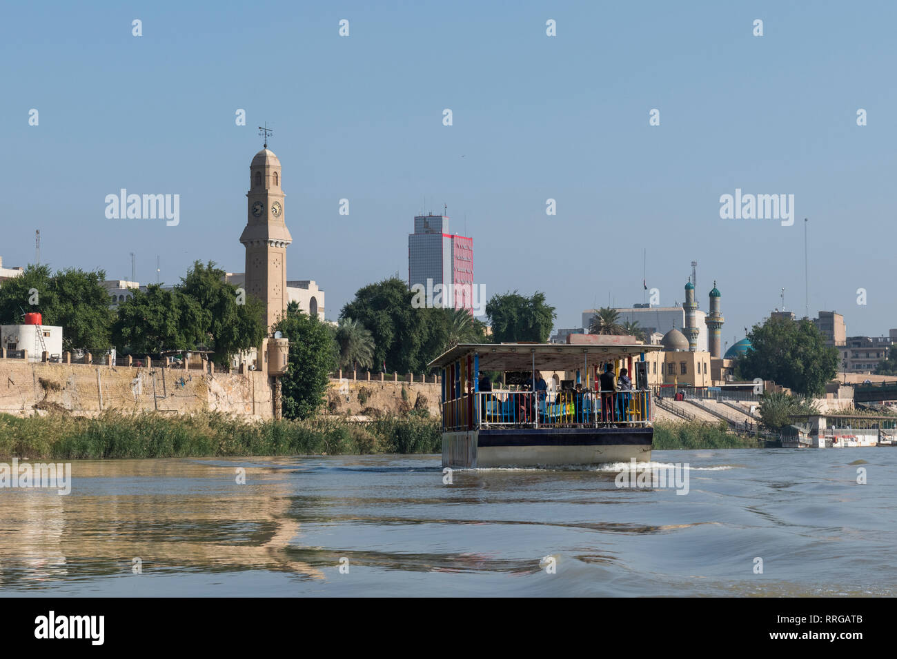 Qushla Uhrturm auf den Tigris, Bagdad, Irak, Naher Osten Stockfoto