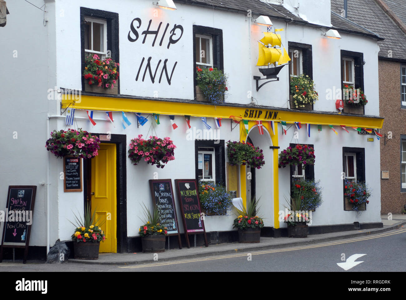 Gastronomie Tourismus: Fassade des Ship Inn Pub, Merlose, Scottish Borders. Schottland, Vereinigtes Königreich Stockfoto