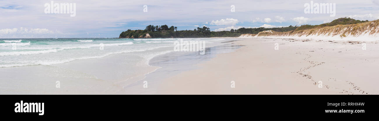 Rarawa Beach, einem beliebten und schönen weißen Sandstrand in der Region Northland, North Island, Neuseeland, Pazifik Stockfoto