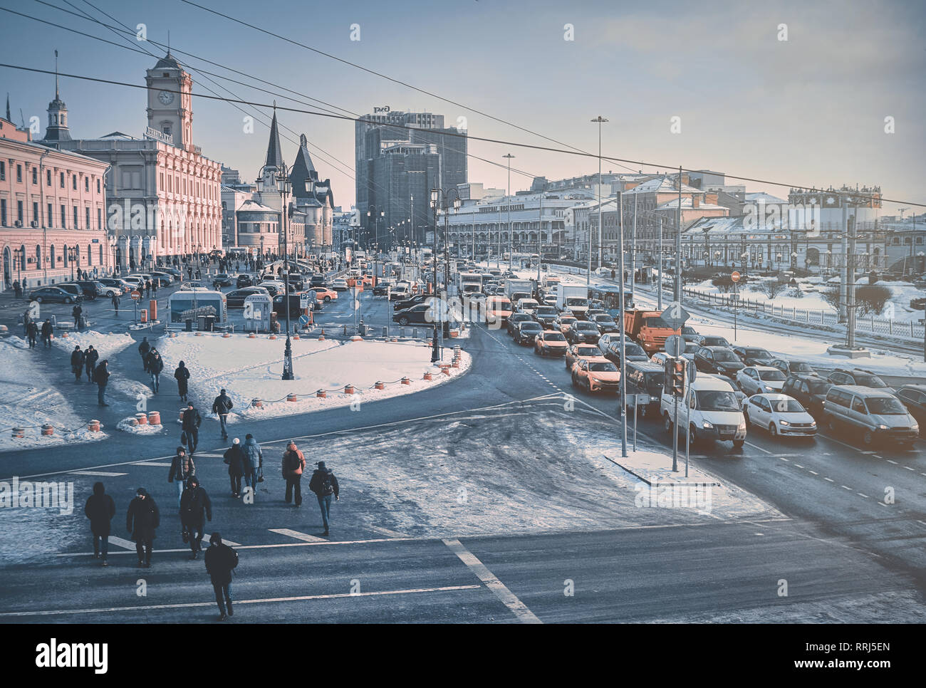Moskau, Russland - Jan 2019: komsomolskaja Square, in der Nähe der Metro-Station Komsomolskaja in Moskau. Leningradsky, Jaroslawski und Kazansky railway Statio Stockfoto