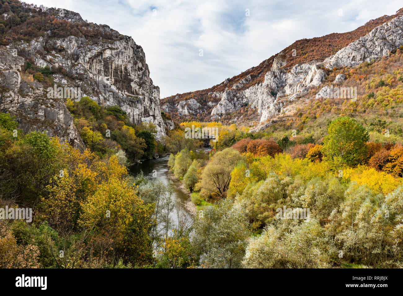 Schöne Herbstfarben in der iskar Schlucht, Bulgarien, Europa Stockfoto