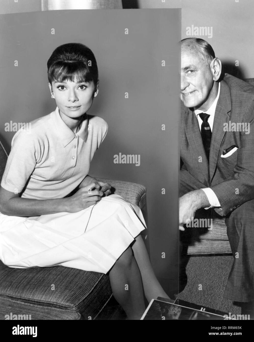 Hepburn, Audrey, 4.5.1929 - 20 1.1993, britische Schauspielerin, sitzend, ca. 1960, Additional-Rights - Clearance-Info - Not-Available Stockfoto