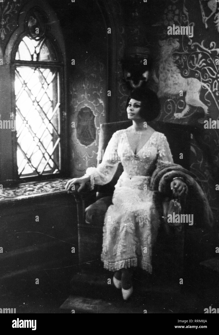Loren, Sophia, * 20.09.1934, italienische Schauspielerin, halbe Länge, Kreml, Moskau, Juli 1965, Additional-Rights - Clearance-Info - Not-Available Stockfoto