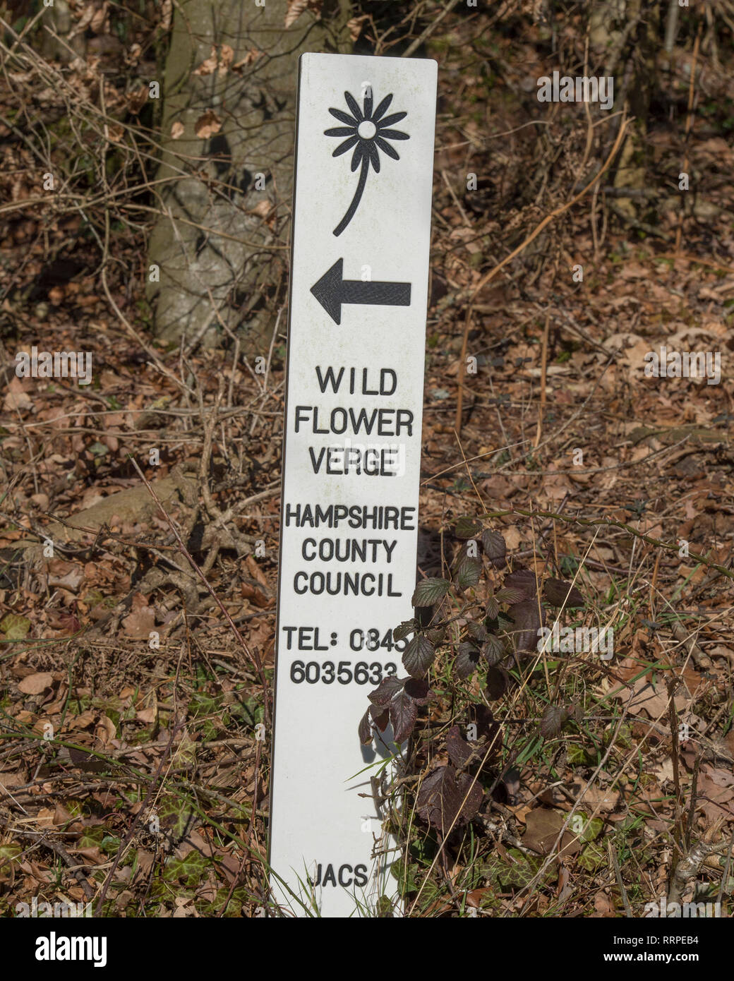 Schilder mit Wildblumenstreifen Stockfoto