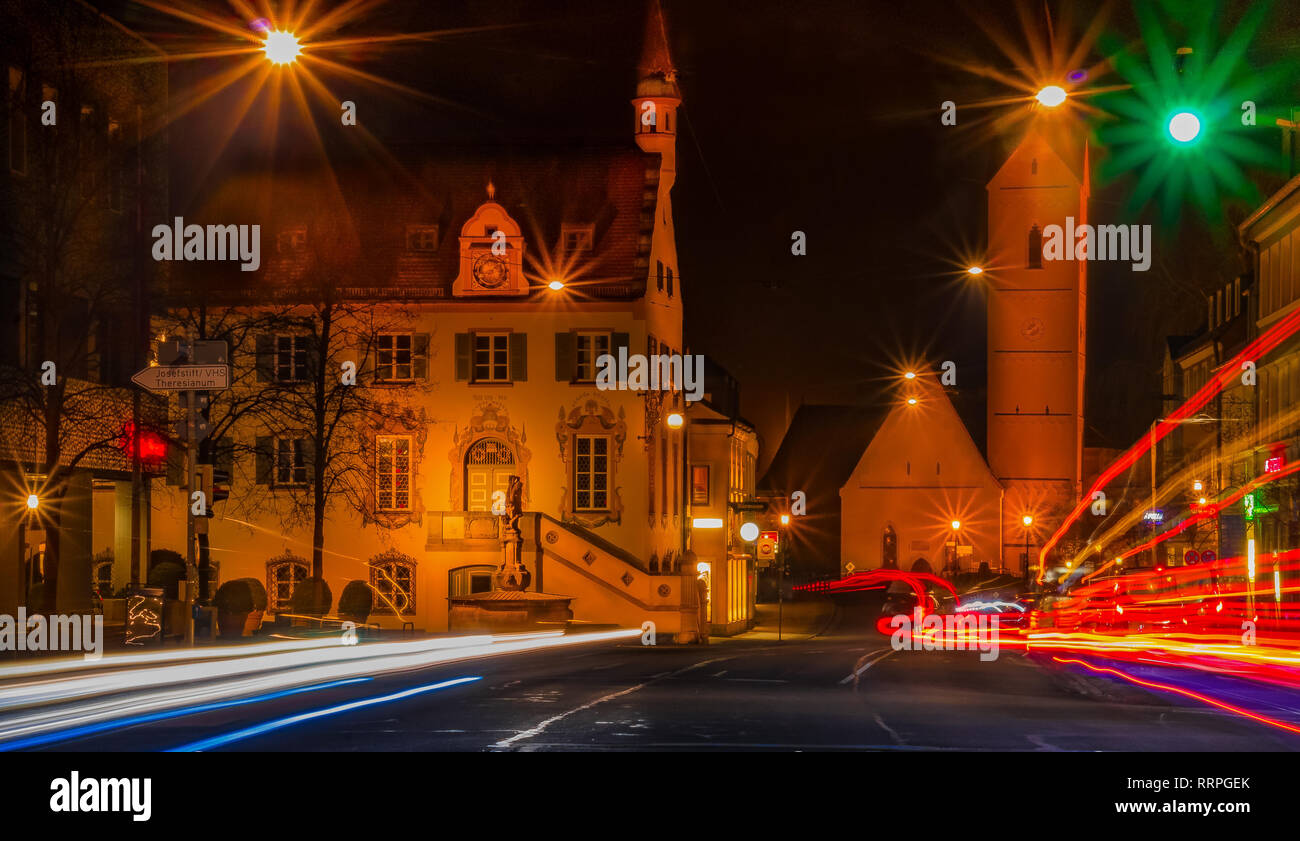 Citylight Ampel in der Innenstadt von fürstenfeldbruck. Reisen Bayern Deutschland Stockfoto