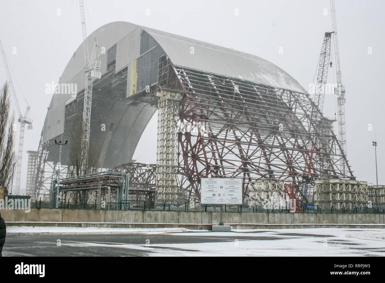Kernkraftwerk Tschernobyl und Sarkophag. Pripyat, die Sperrzone von