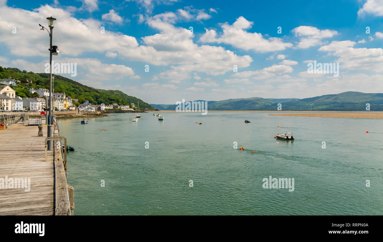 Aberdyfi, Gwynedd, Wales, Großbritannien, 25. Mai 2017: Blick von der Küste in das Dorf Stockfoto