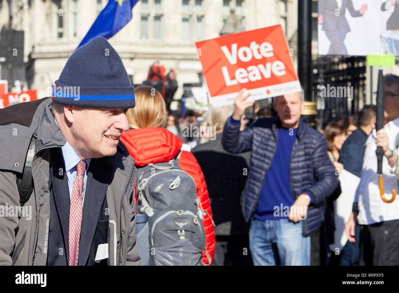 London, Großbritannien. 26 Feb, 2019. Der konservative britische Politiker und Verfechter Boris Johnson Pässe Brexit Mitkämpfer auf dem Weg ins Parlament. Credit: Kevin J. Frost-/Alamy leben Nachrichten Stockfoto