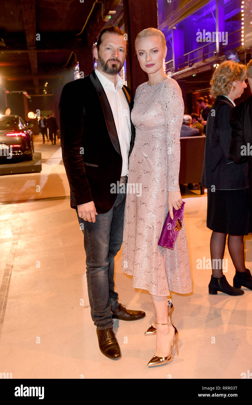 Berlin, Deutschland. 26 Feb, 2019. Franziska Knuppe mit Mann Christian